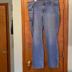Lee relaxed fit straight leg mid-rise jeans